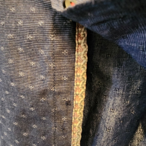 Pair of Michael Brandon XL Shirts - Picture 5 of 8